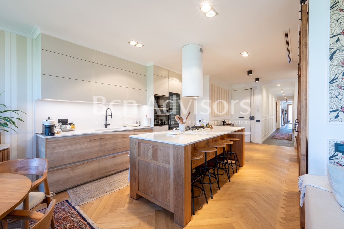 3 bedroom Apartment for sale in Barcelona city - € 890,000 (Ref: 10054874)