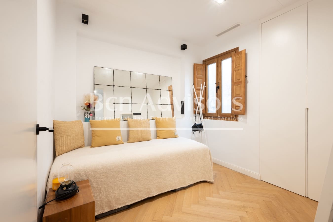 3 bedroom Apartment for sale in Barcelona city - € 890,000 (Ref: 10054874)