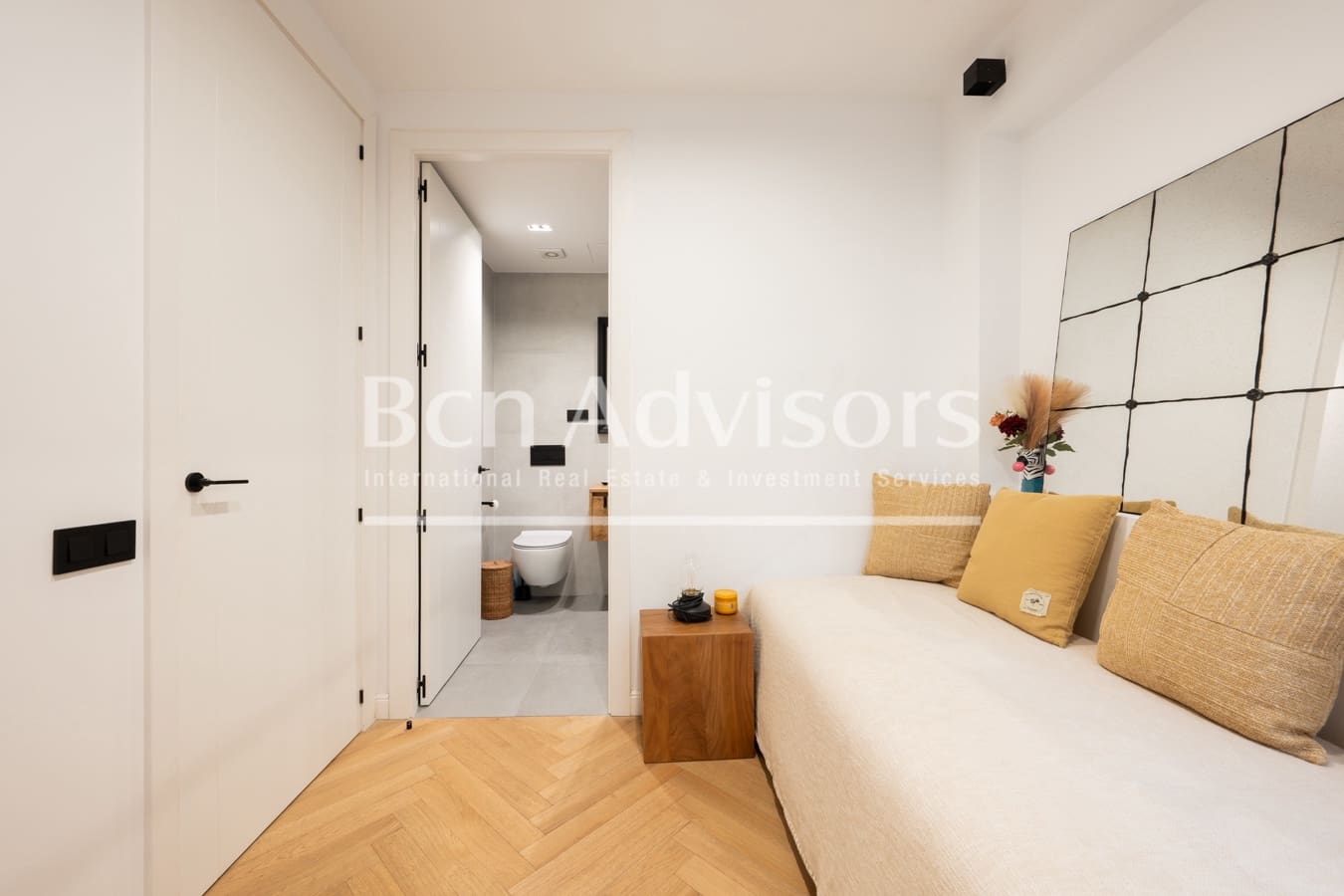 3 bedroom Apartment for sale in Barcelona city - € 890,000 (Ref: 10054874)