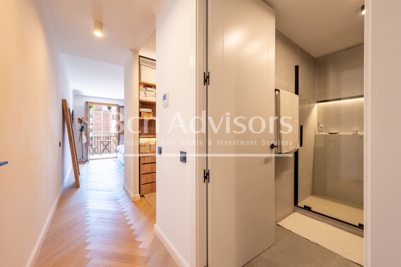 3 bedroom Apartment for sale in Barcelona city - € 890,000 (Ref: 10054874)