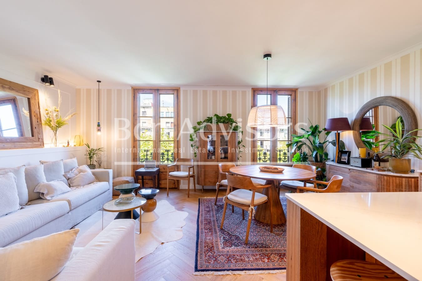 3 bedroom Apartment for sale in Barcelona city - € 890,000 (Ref: 10054874)