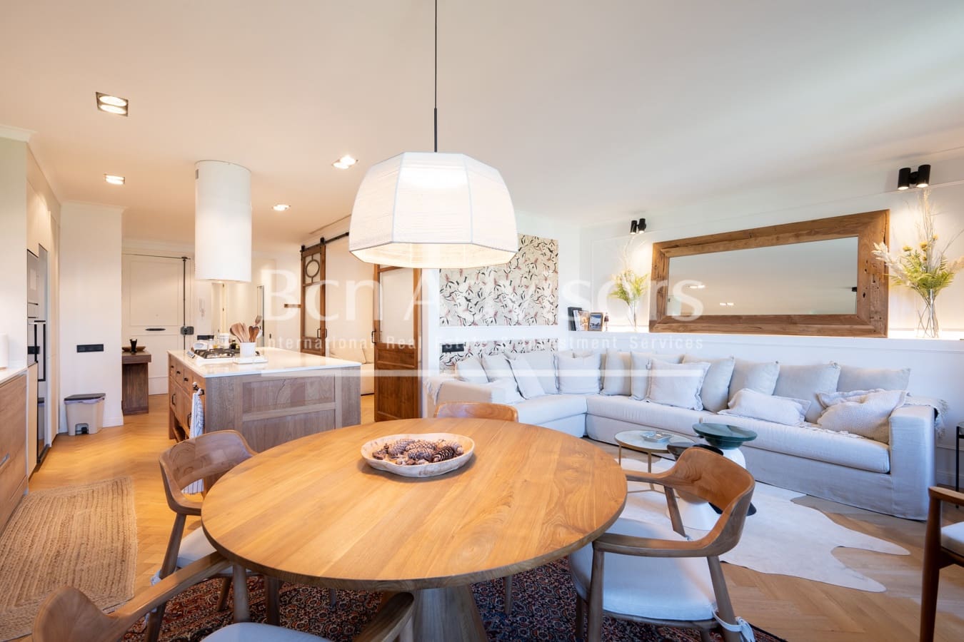 3 bedroom Apartment for sale in Barcelona city - € 890,000 (Ref: 10054874)