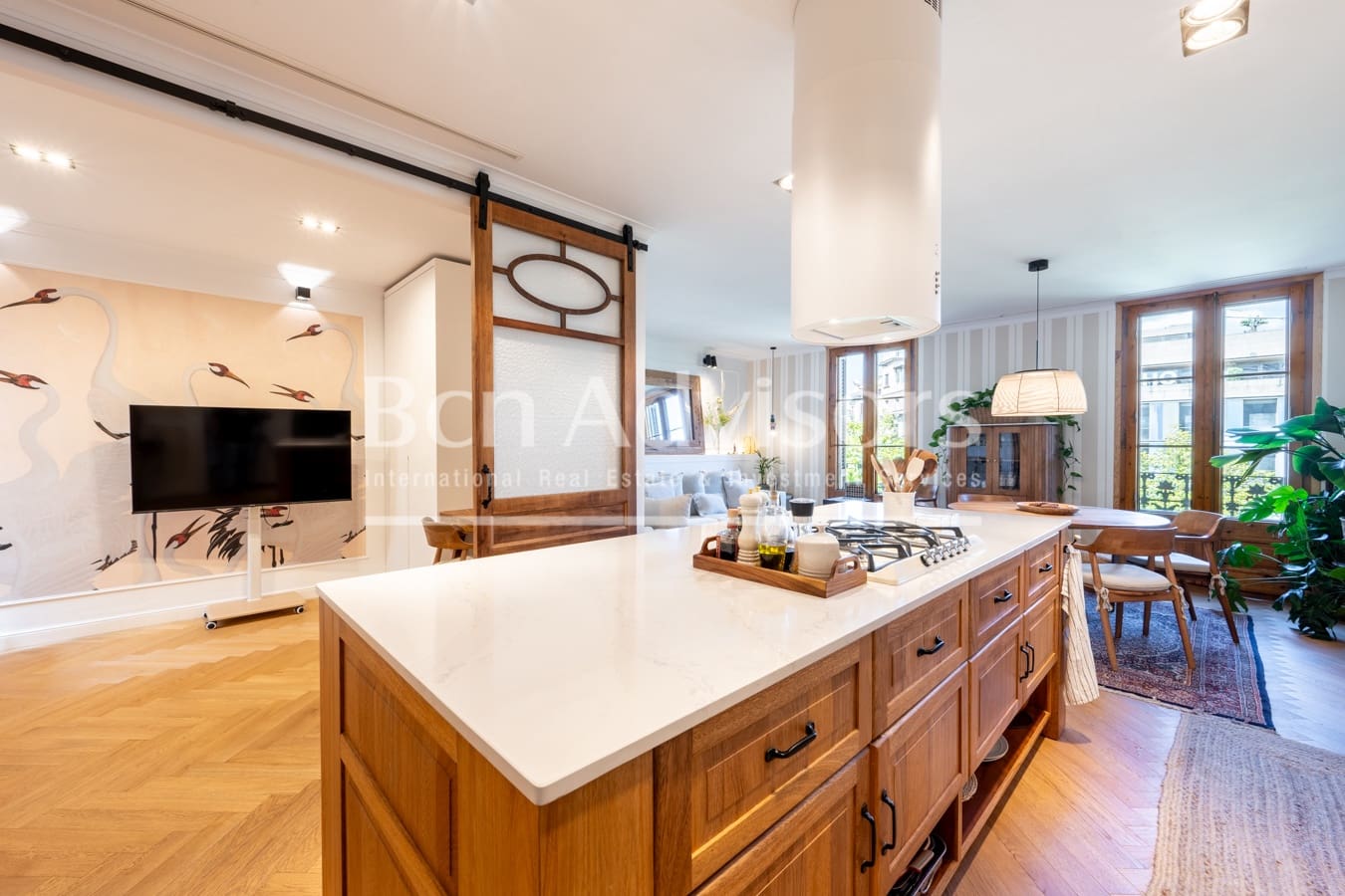 3 bedroom Apartment for sale in Barcelona city - € 890,000 (Ref: 10054874)