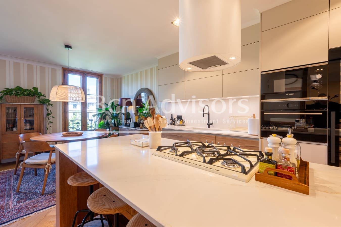 3 bedroom Apartment for sale in Barcelona city - € 890,000 (Ref: 10054874)