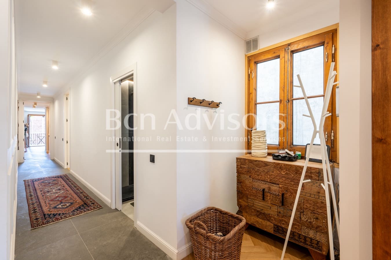 3 bedroom Apartment for sale in Barcelona city - € 890,000 (Ref: 10054874)