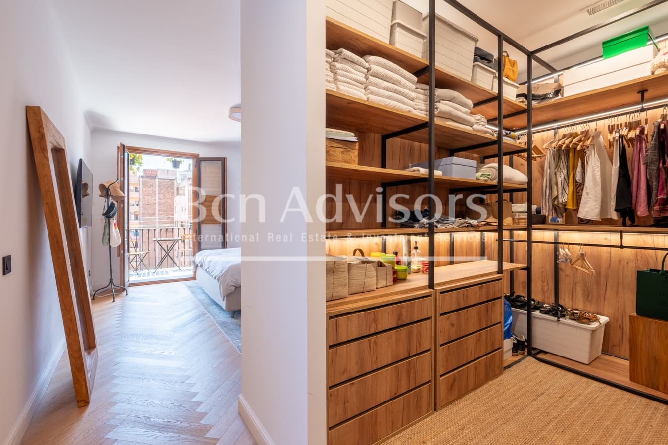3 bedroom Apartment for sale in Barcelona city - € 890,000 (Ref: 10054874)