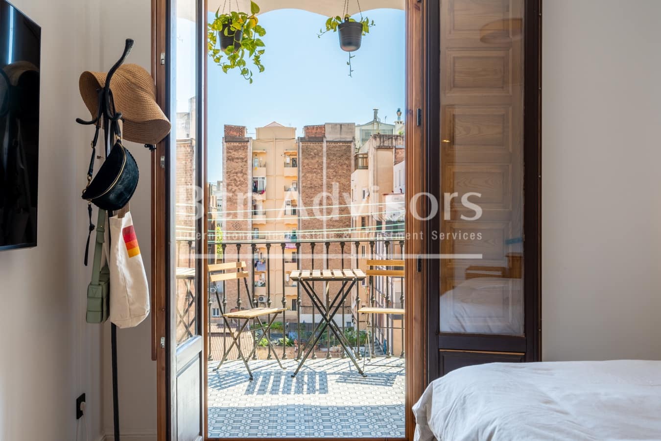 3 bedroom Apartment for sale in Barcelona city - € 890,000 (Ref: 10054874)