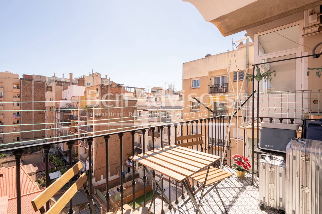 3 bedroom Apartment for sale in Barcelona city - € 890,000 (Ref: 10054874)