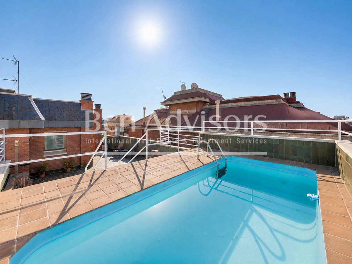 5 Zimmer Penthouse zu verkaufen in Barcelona Stadt mit Pool - 2.190.000 € (Ref: 10054875)