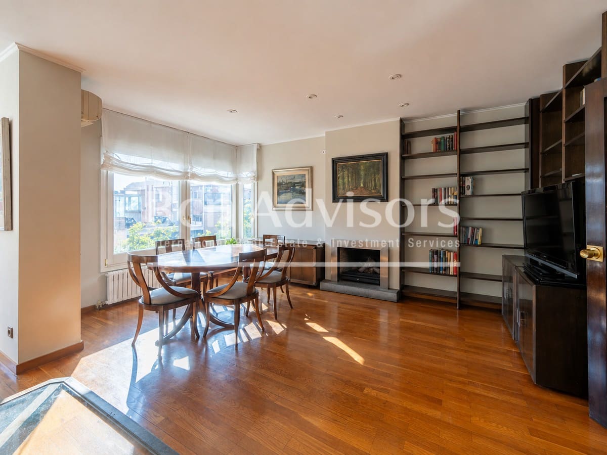 5 Zimmer Penthouse zu verkaufen in Barcelona Stadt mit Pool - 2.190.000 € (Ref: 10054875)