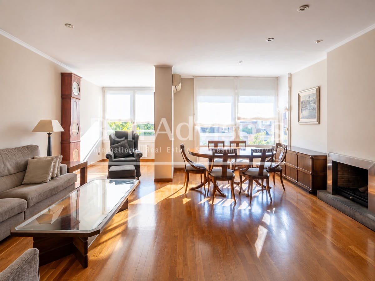 5 Zimmer Penthouse zu verkaufen in Barcelona Stadt mit Pool - 2.190.000 € (Ref: 10054875)