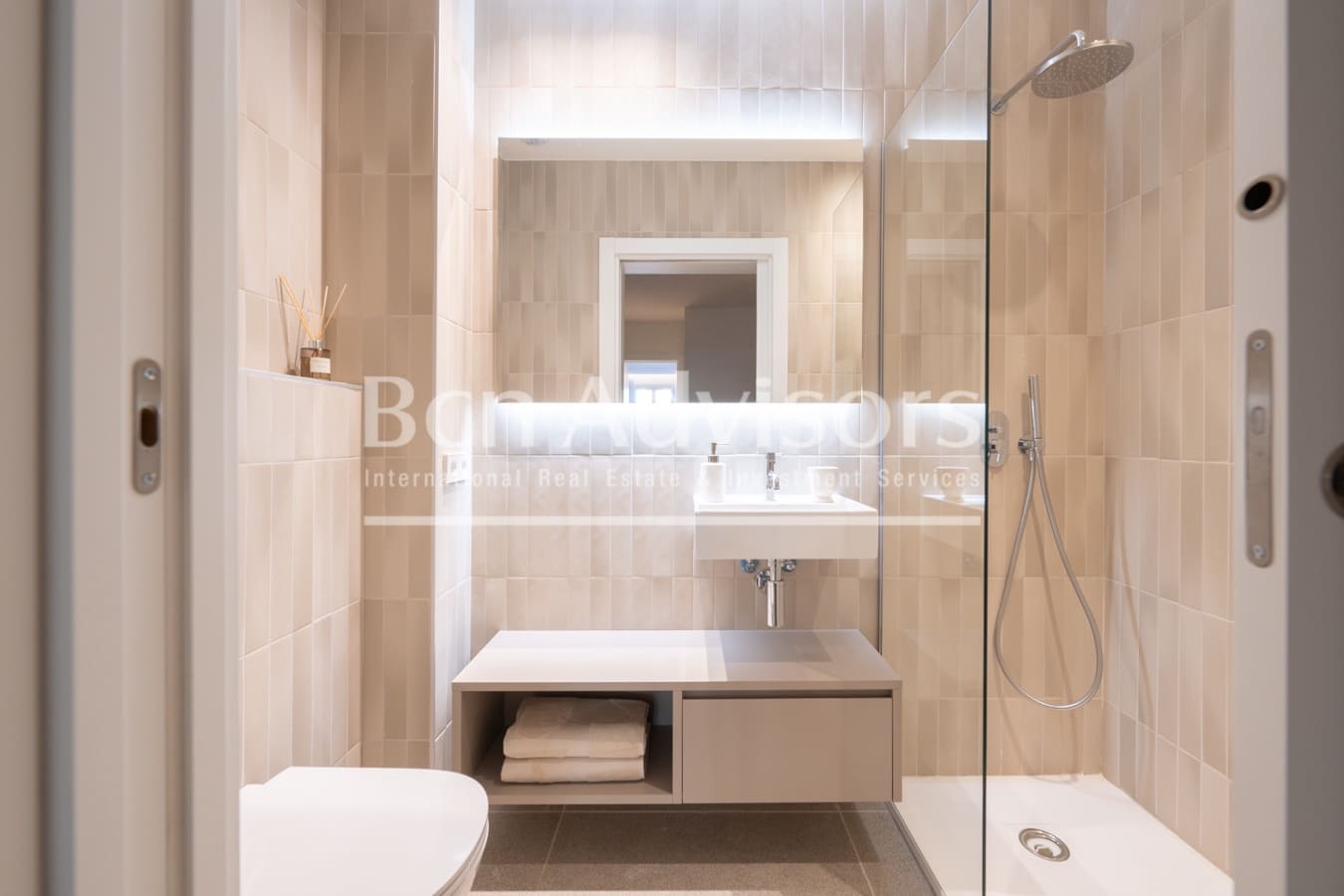 2 bedroom Apartment for sale in Barcelona city - € 1,450,000 (Ref: 10054876)