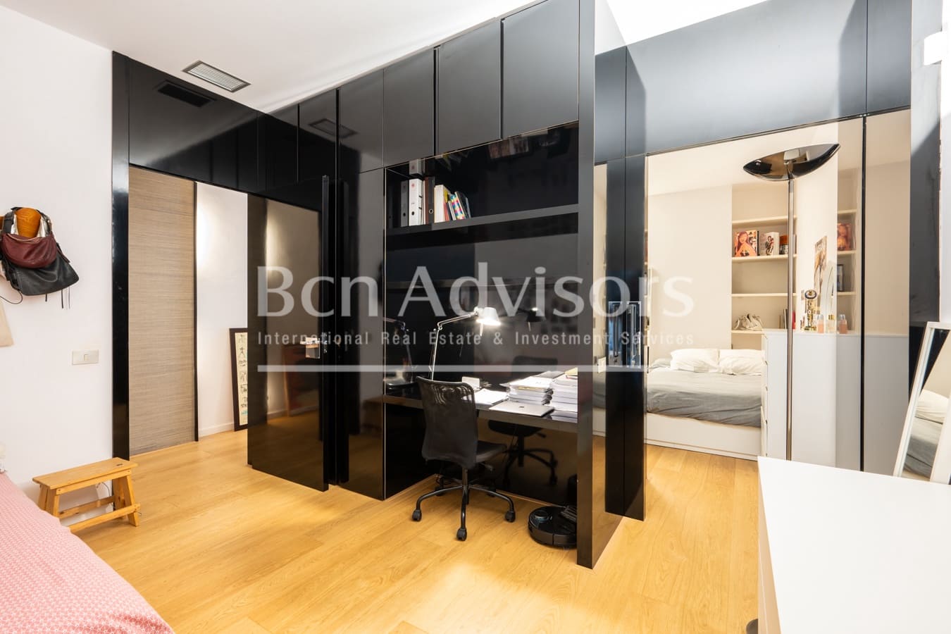 3 bedroom Apartment for sale in Barcelona city - € 1,100,000 (Ref: 10075465)