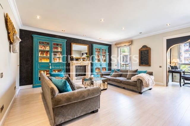 4 chambre Appartement à vendre à La Nova Esquerra de L'Eixample, Barcelone ville - 990 000 € (Ref: 10077768)