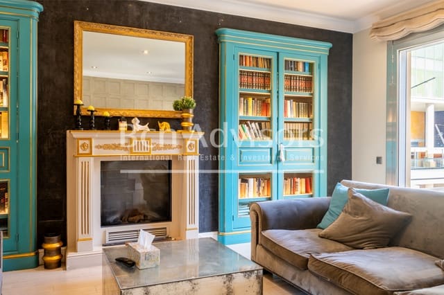 4 chambre Appartement à vendre à La Nova Esquerra de L'Eixample, Barcelone ville - 990 000 € (Ref: 10077768)