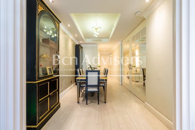 4 chambre Appartement à vendre à La Nova Esquerra de L'Eixample, Barcelone ville - 990 000 € (Ref: 10077768)