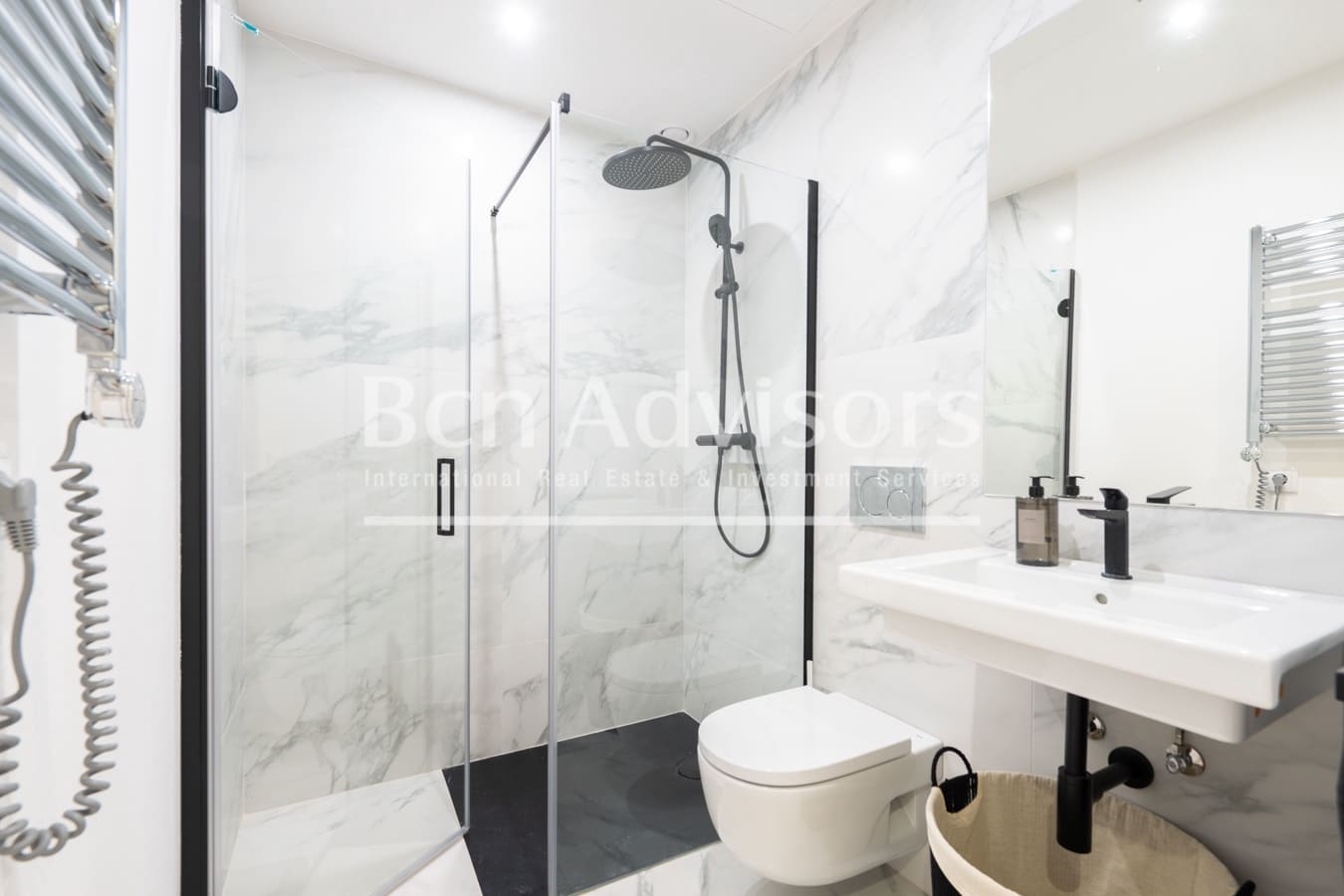 4 slaapkamer Flat te koop in Barcelona stad - € 815.000 (Ref: 10094345)