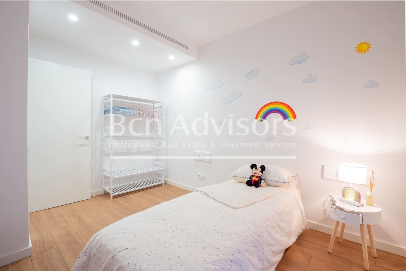 4 slaapkamer Flat te koop in Barcelona stad - € 815.000 (Ref: 10094345)