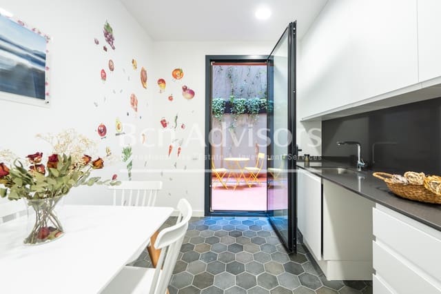 4 slaapkamer Flat te koop in El Camp d'en Grassot i Gràcia Nova, Barcelona stad - € 815.000 (Ref: 10094345)