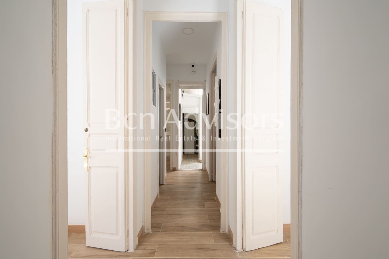5 bedroom Townhouse for sale in Barcelona city - € 649,900 (Ref: 10119023)