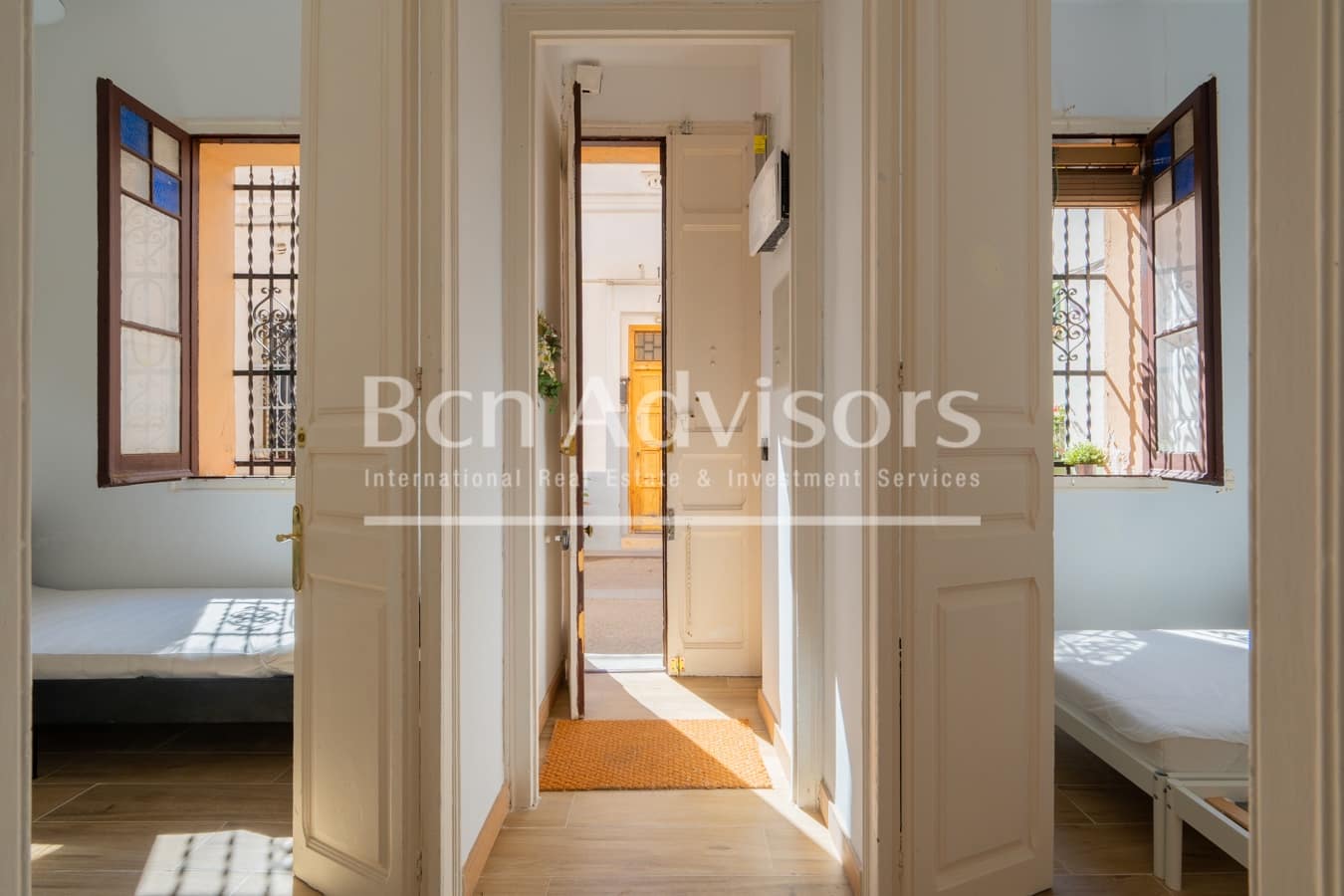 5 bedroom Townhouse for sale in Barcelona city - € 649,900 (Ref: 10119023)