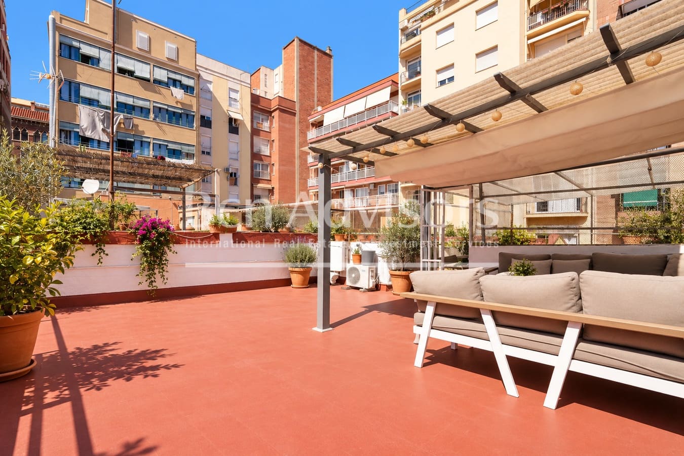 5 bedroom Townhouse for sale in Barcelona city - € 649,900 (Ref: 10119023)