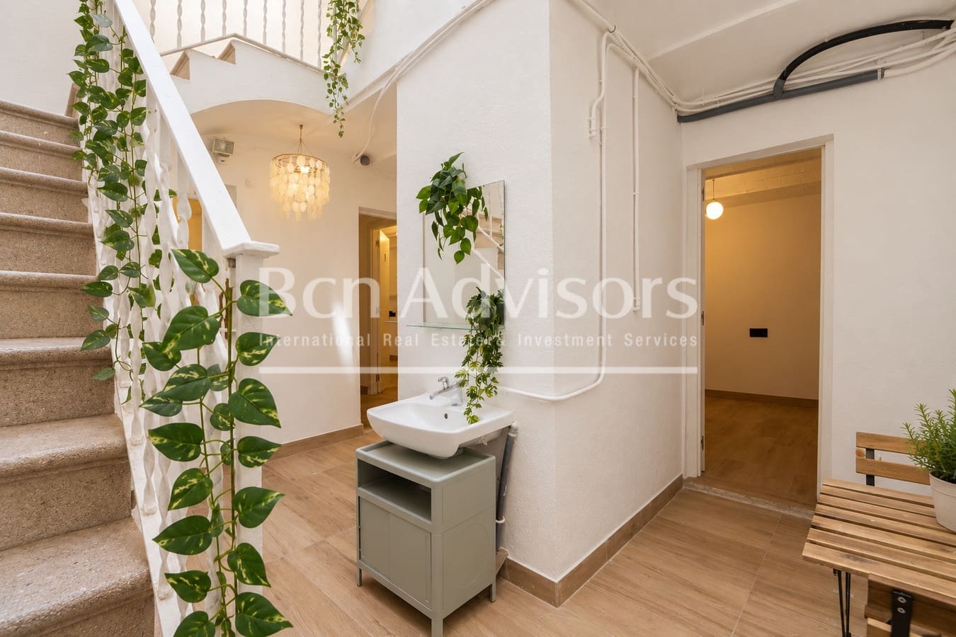 5 bedroom Townhouse for sale in Barcelona city - € 649,900 (Ref: 10119023)