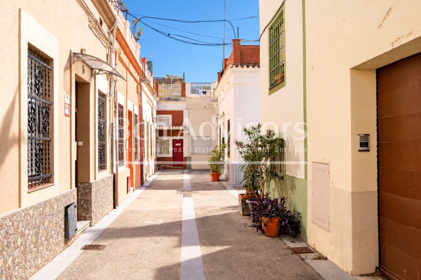 5 bedroom Townhouse for sale in Barcelona city - € 649,900 (Ref: 10119023)
