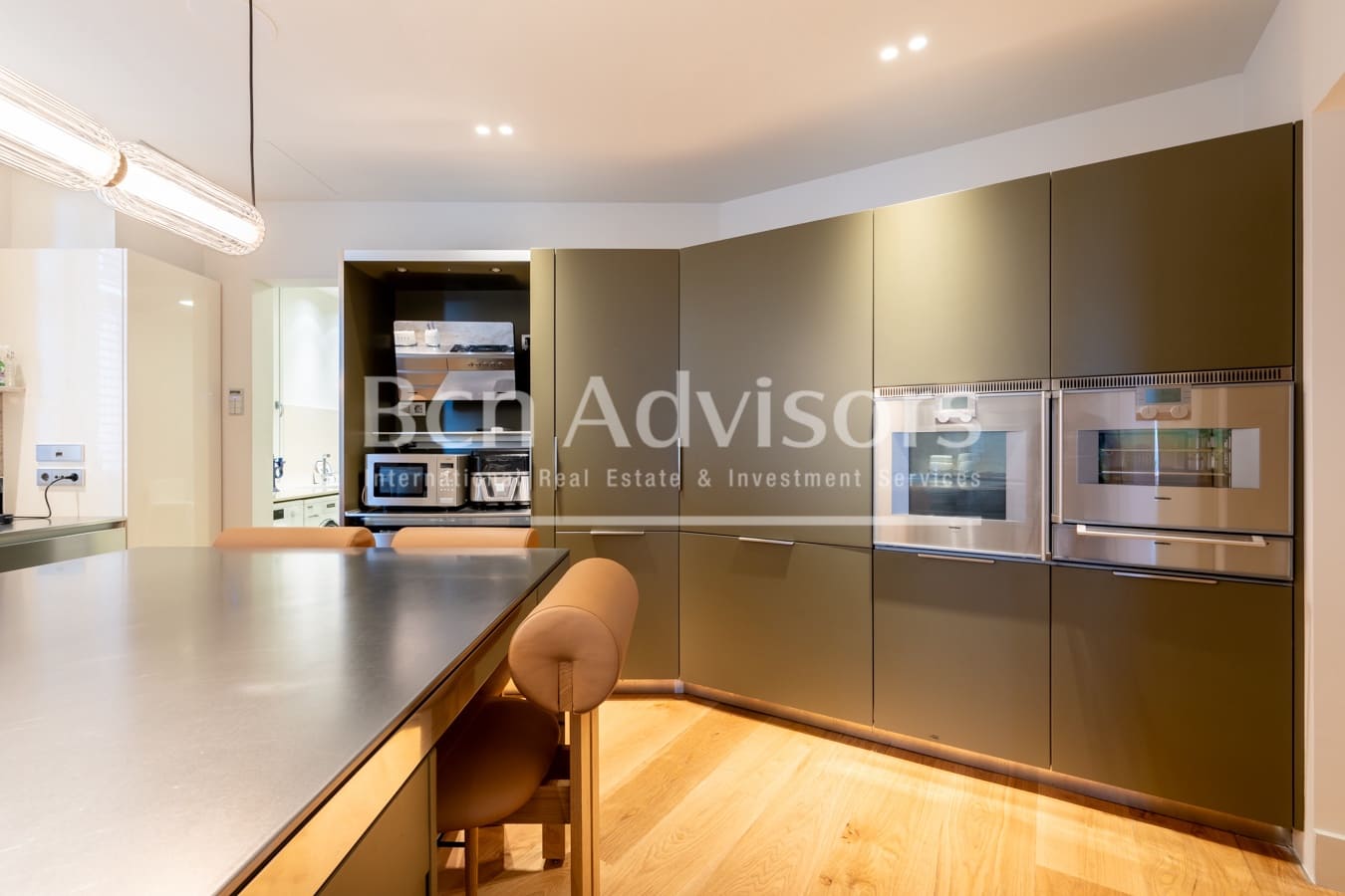 5 bedroom Apartment for sale in Barcelona city with garage - € 3,900,000 (Ref: 10123647)
