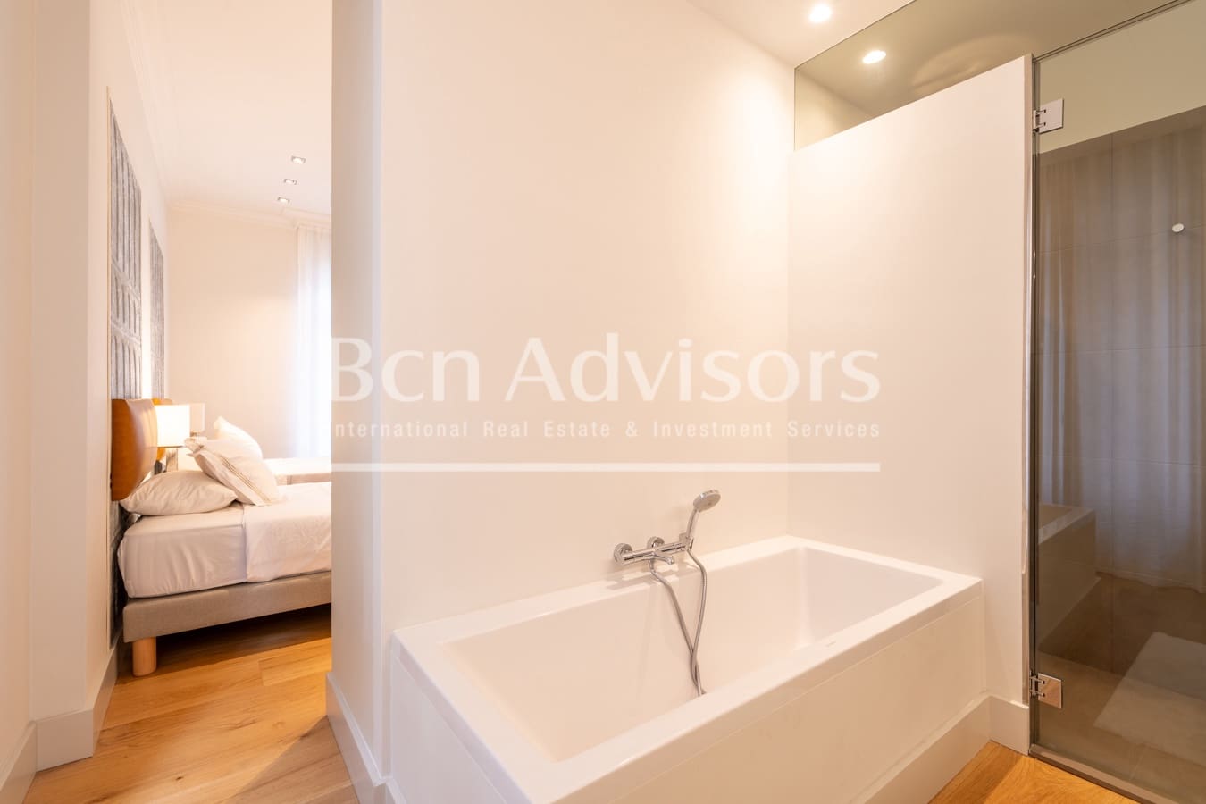 5 bedroom Apartment for sale in Barcelona city with garage - € 3,900,000 (Ref: 10123647)