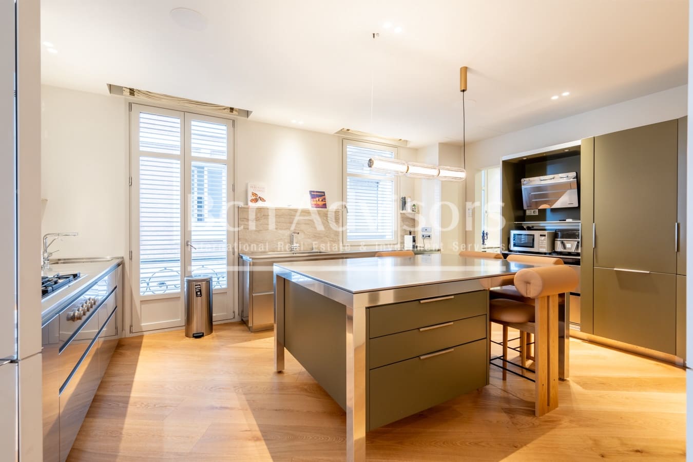 5 bedroom Apartment for sale in Barcelona city with garage - € 3,900,000 (Ref: 10123647)