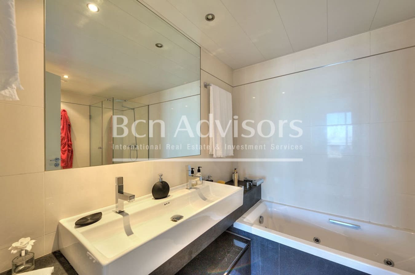 3 soveværelse Lejlighed til salg i Barcelona by med swimmingpool - € 1.850.000 (Ref: 9097441)