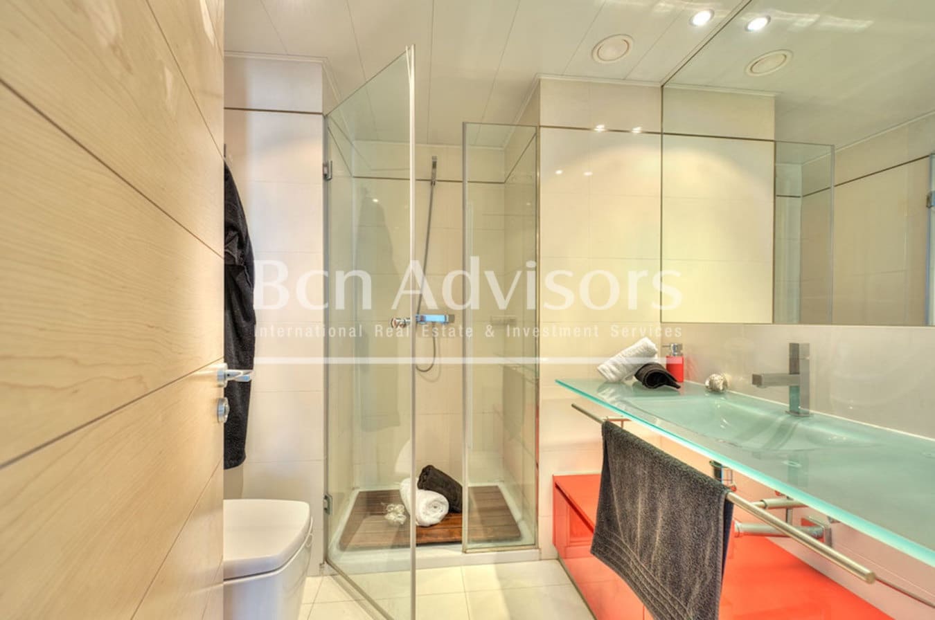 3 soveværelse Lejlighed til salg i Barcelona by med swimmingpool - € 1.850.000 (Ref: 9097441)