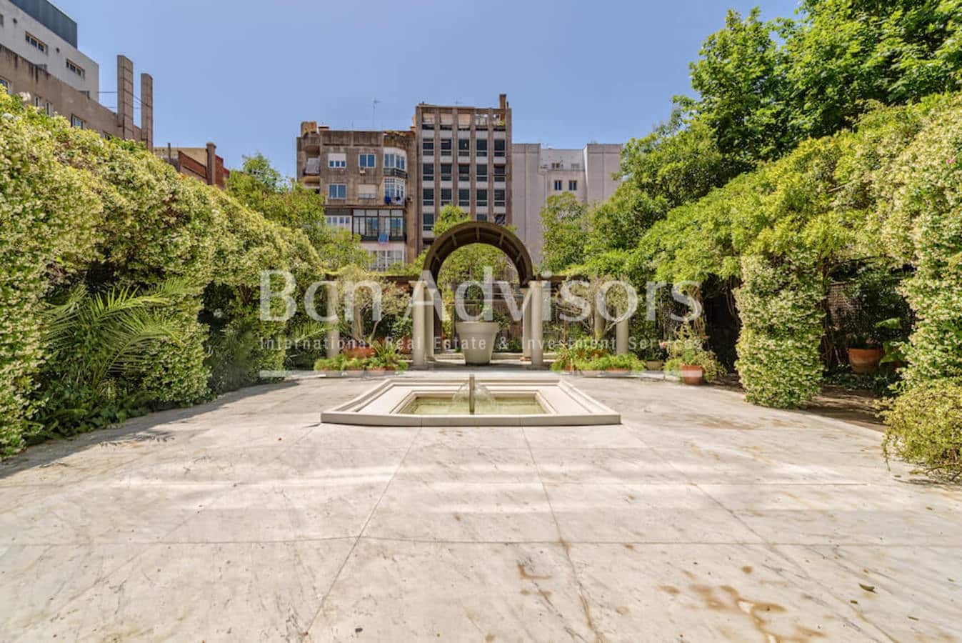 4 bedroom Apartment for sale in Barcelona city - € 12,000,000 (Ref: 9097442)