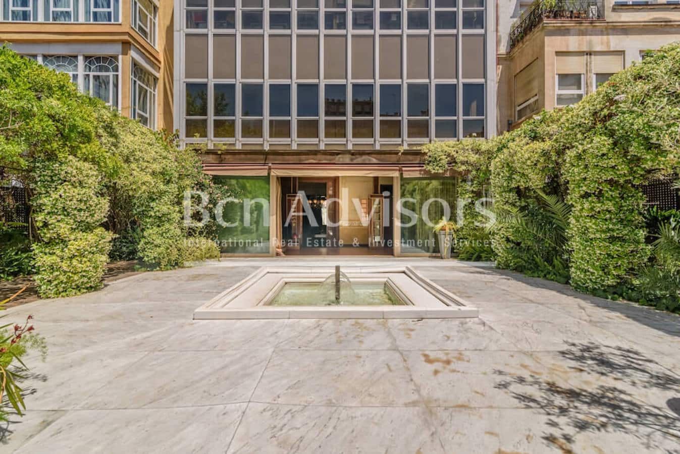 4 bedroom Apartment for sale in Barcelona city - € 12,000,000 (Ref: 9097442)
