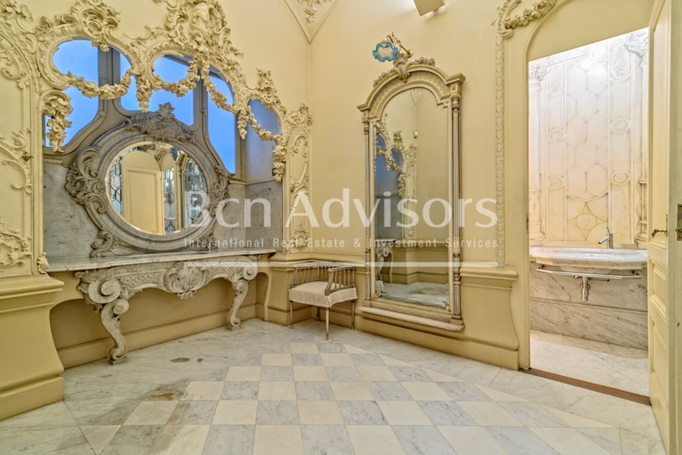 4 bedroom Apartment for sale in Barcelona city - € 12,000,000 (Ref: 9097442)