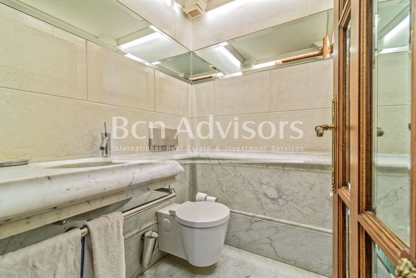 4 bedroom Apartment for sale in Barcelona city - € 12,000,000 (Ref: 9097442)