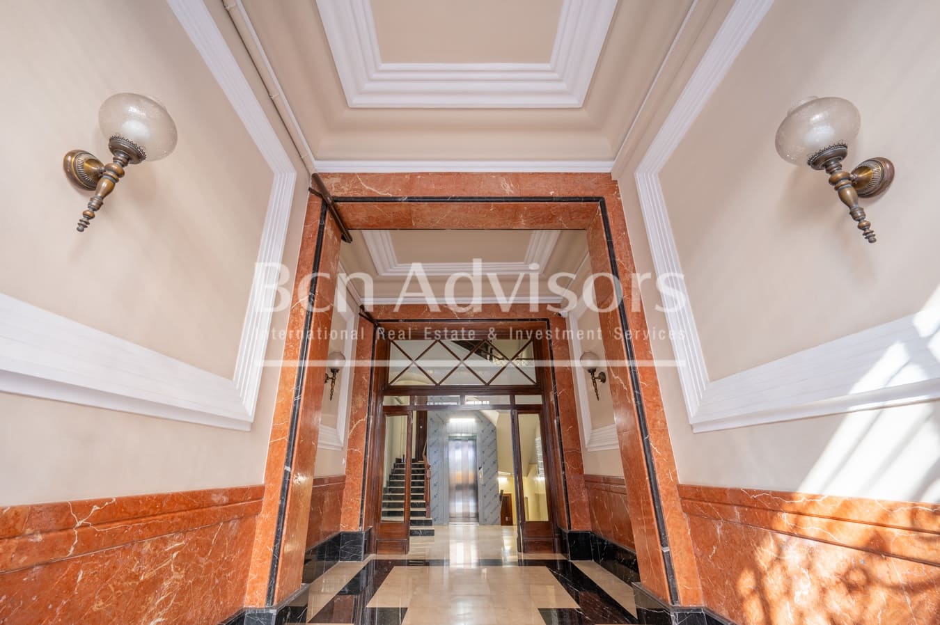 4 soveværelse Lejlighed til salg i Barcelona by - € 1.100.000 (Ref: 9097451)