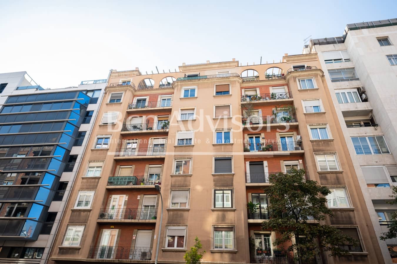 4 soveværelse Lejlighed til salg i Barcelona by - € 1.100.000 (Ref: 9097451)