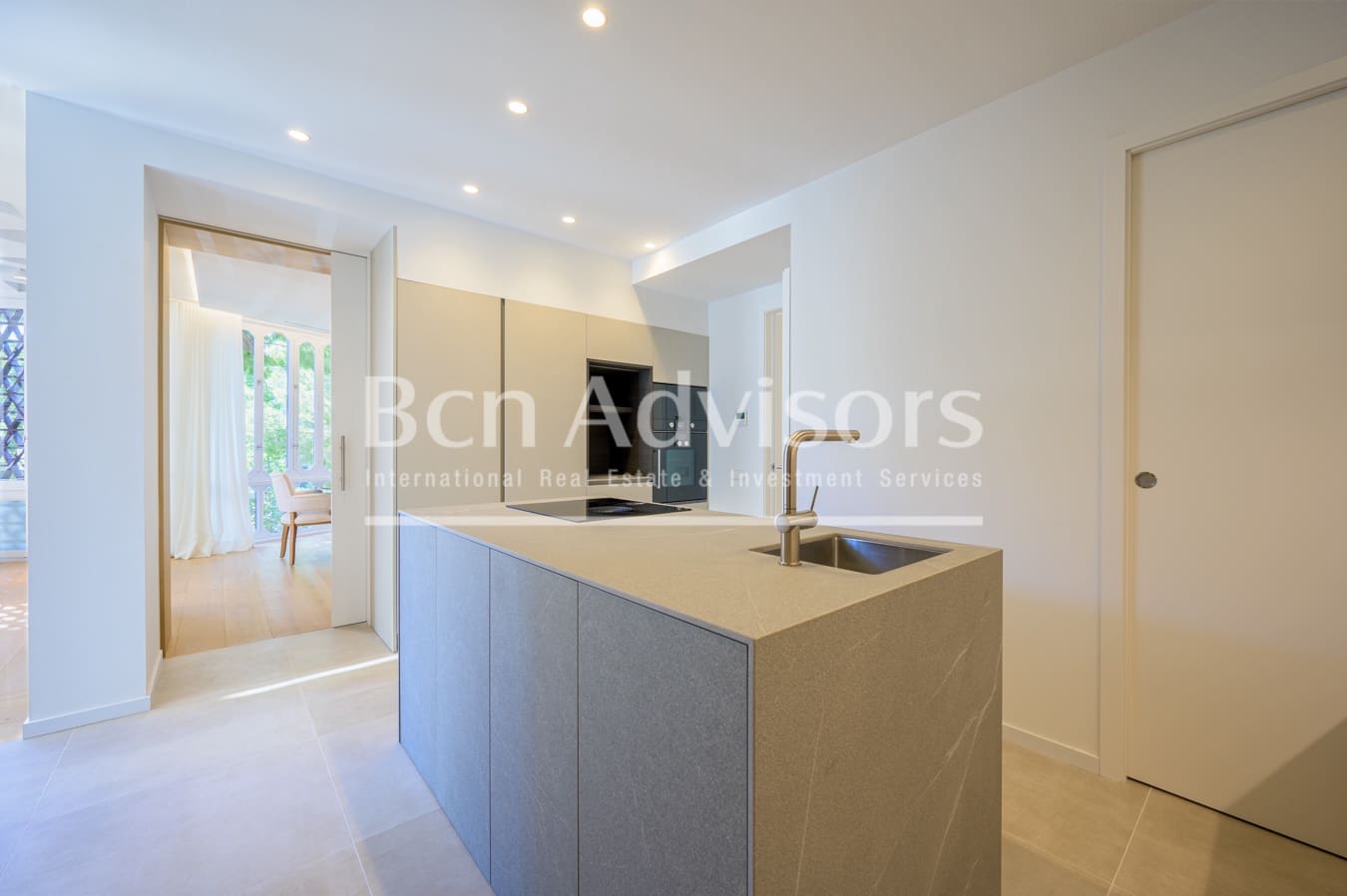 5 soveværelse Lejlighed til salg i Barcelona by med swimmingpool - € 2.755.000 (Ref: 9097456)