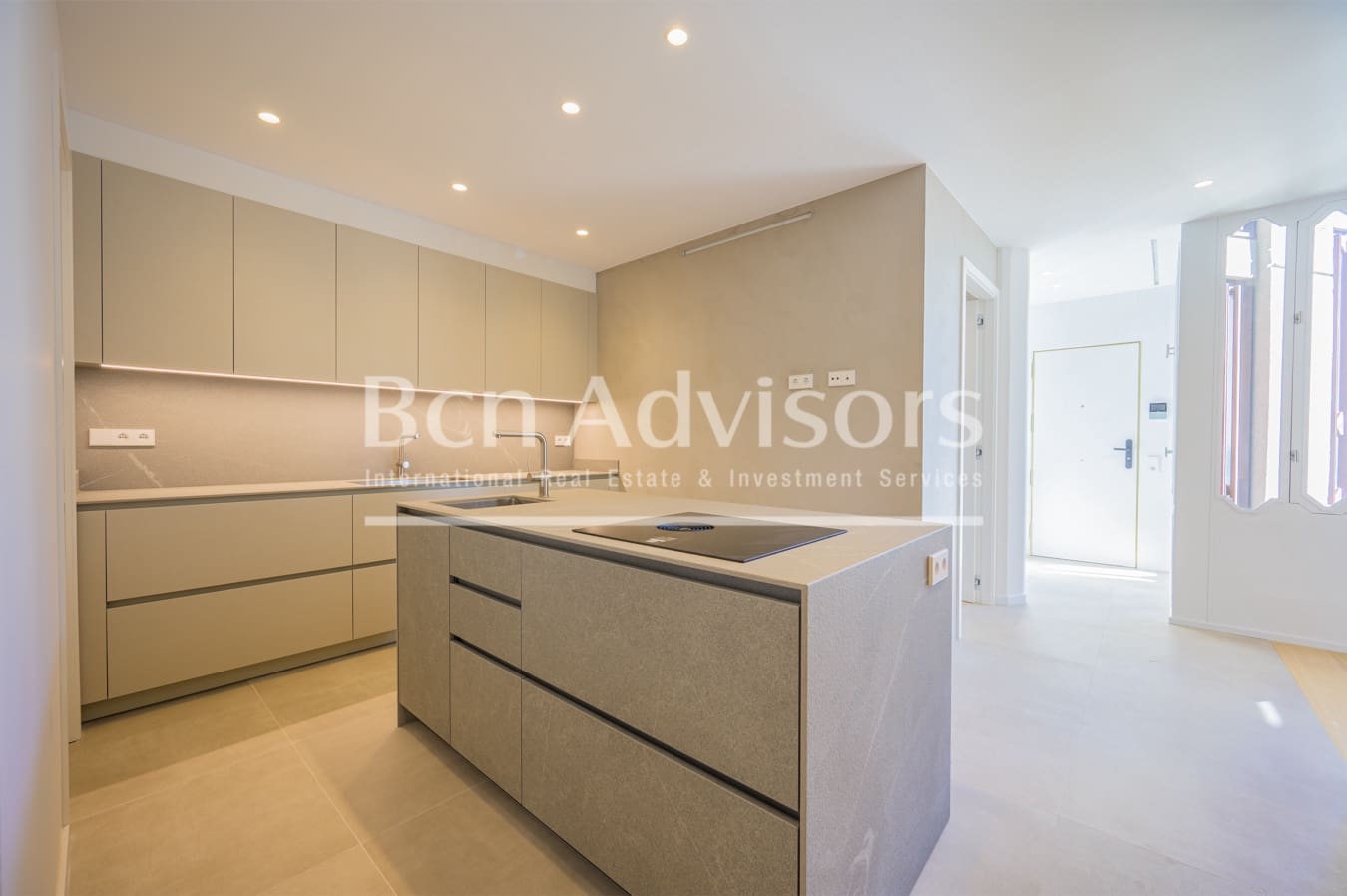 5 soveværelse Lejlighed til salg i Barcelona by med swimmingpool - € 2.755.000 (Ref: 9097456)