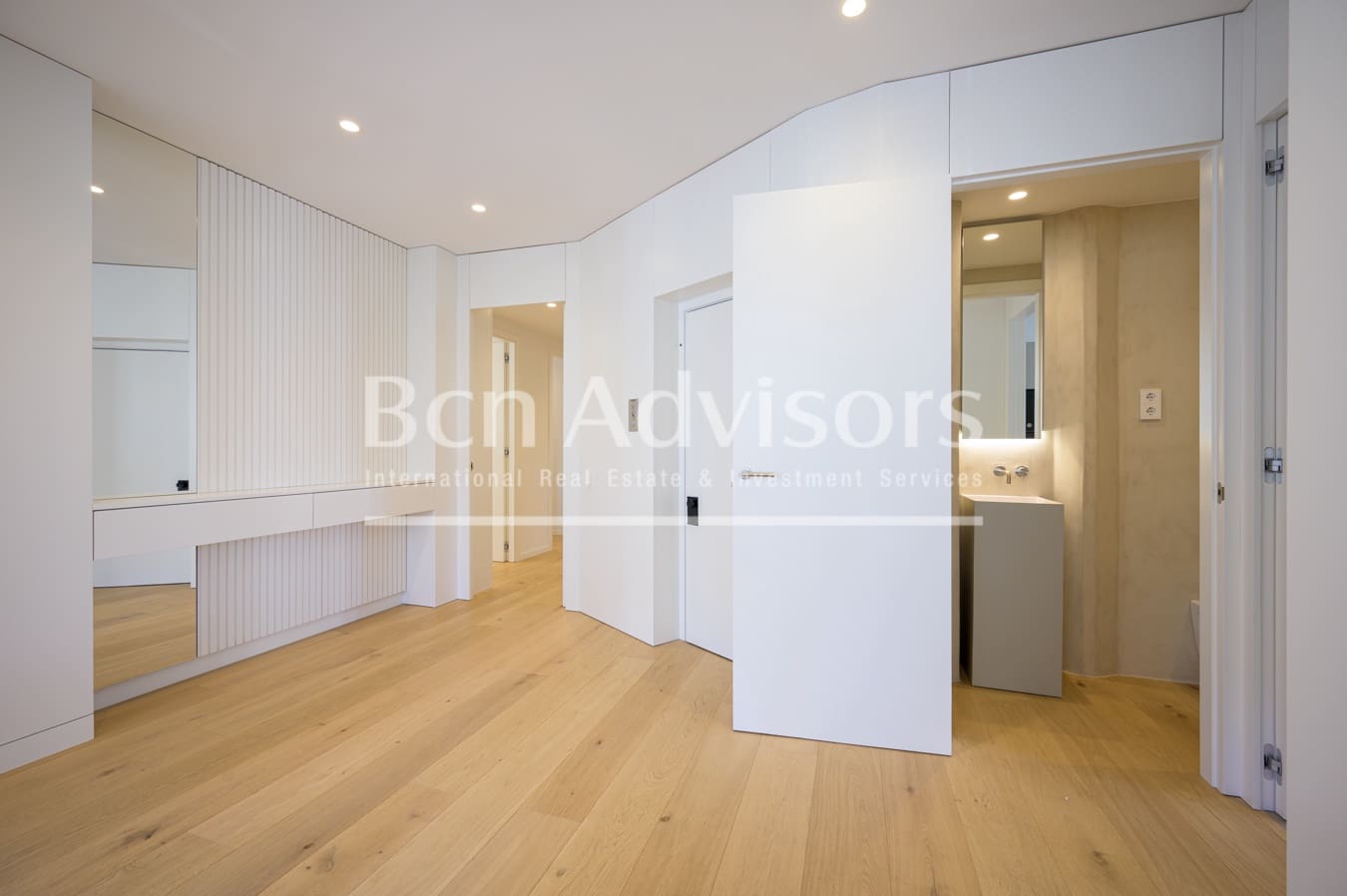 5 soveværelse Lejlighed til salg i Barcelona by med swimmingpool - € 2.755.000 (Ref: 9097456)