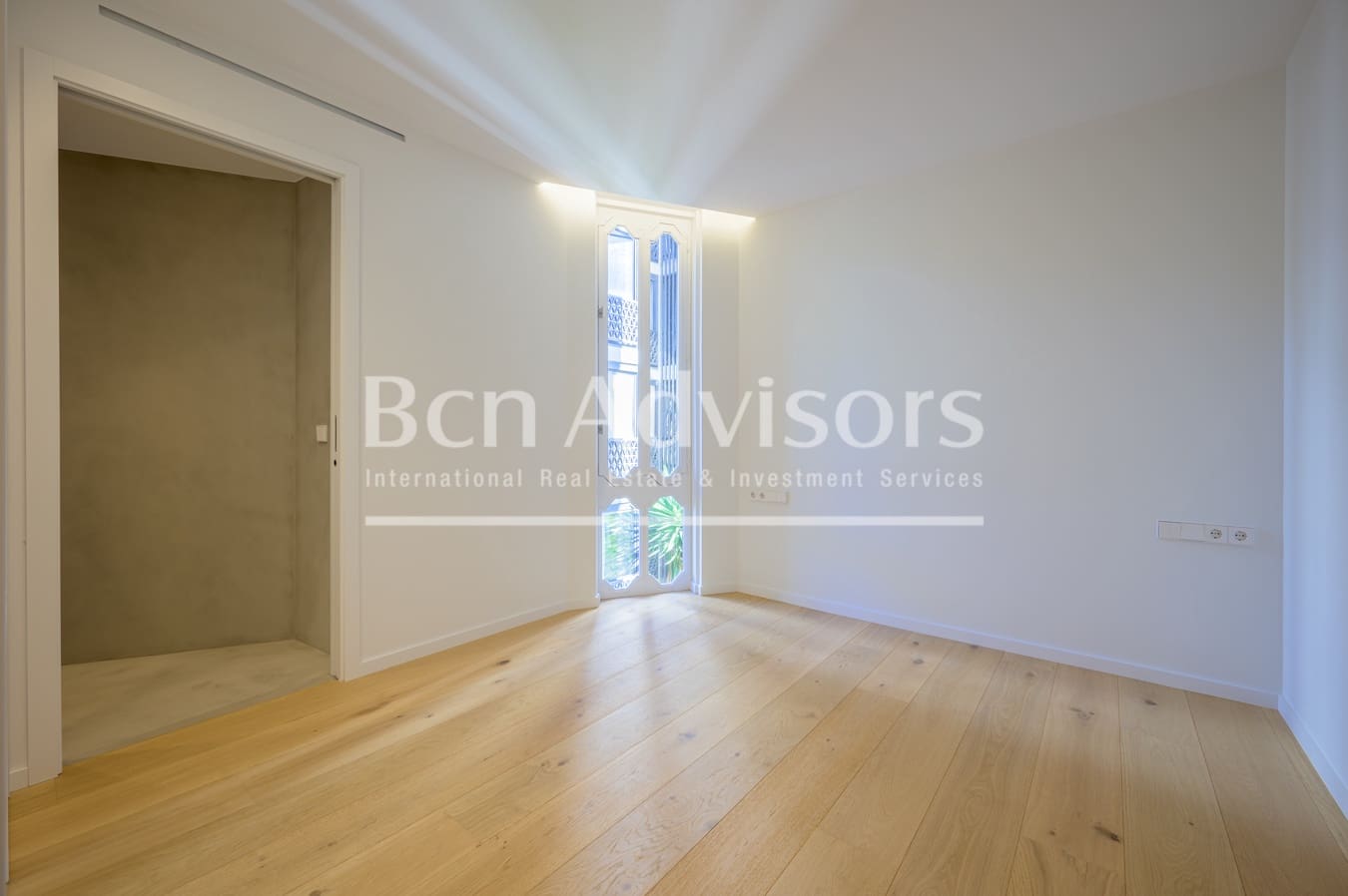 5 soveværelse Lejlighed til salg i Barcelona by med swimmingpool - € 2.755.000 (Ref: 9097456)