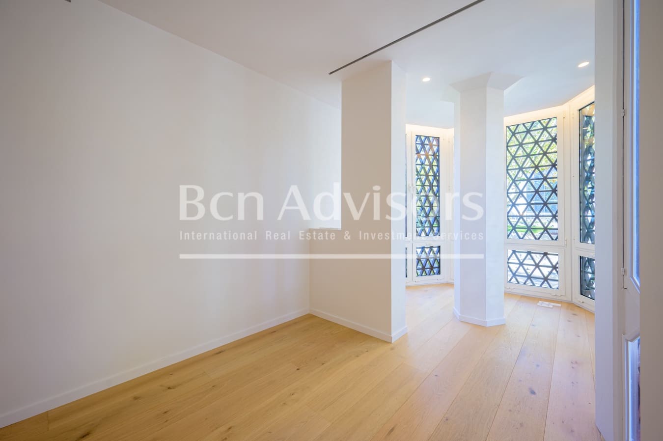 5 soveværelse Lejlighed til salg i Barcelona by med swimmingpool - € 2.755.000 (Ref: 9097456)