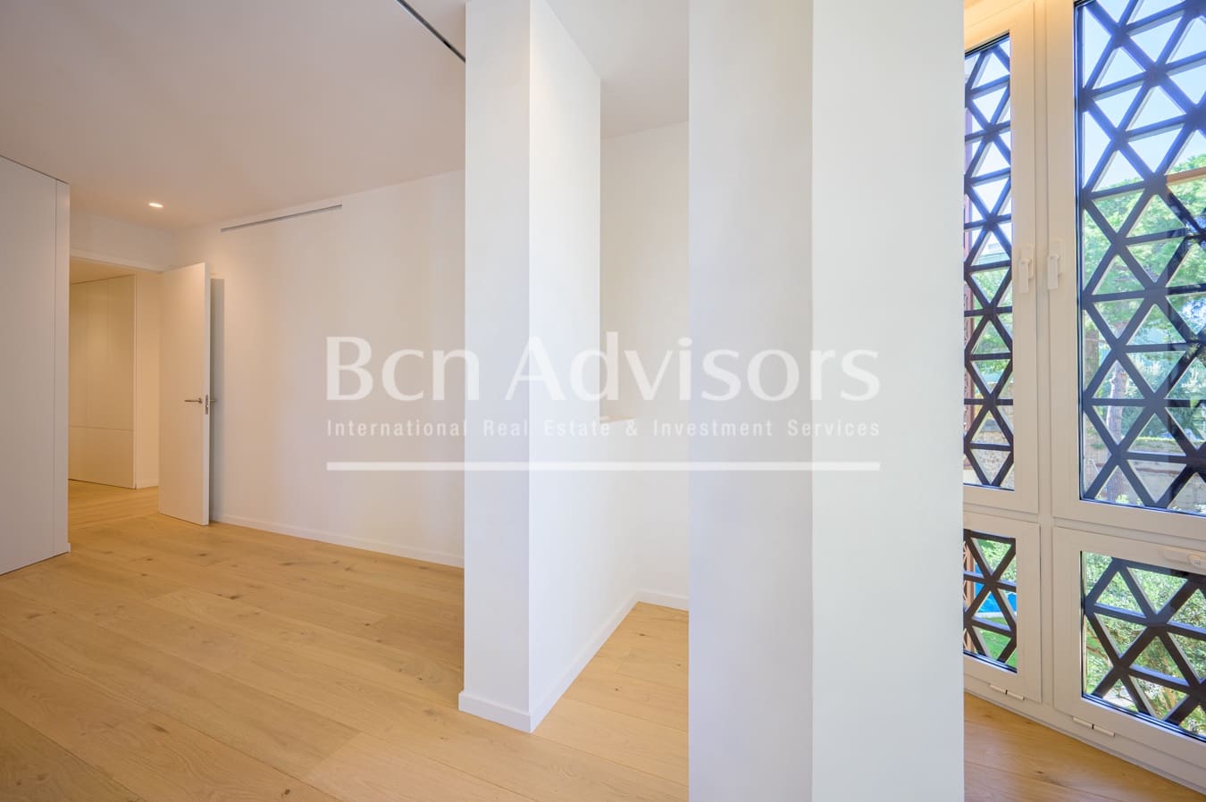 5 soveværelse Lejlighed til salg i Barcelona by med swimmingpool - € 2.755.000 (Ref: 9097456)