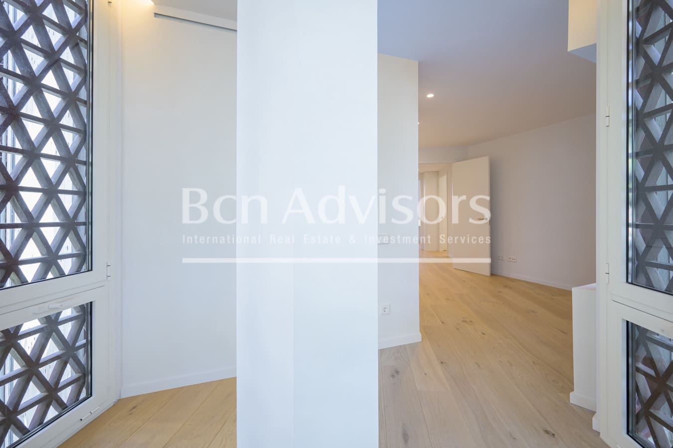 5 soveværelse Lejlighed til salg i Barcelona by med swimmingpool - € 2.755.000 (Ref: 9097456)