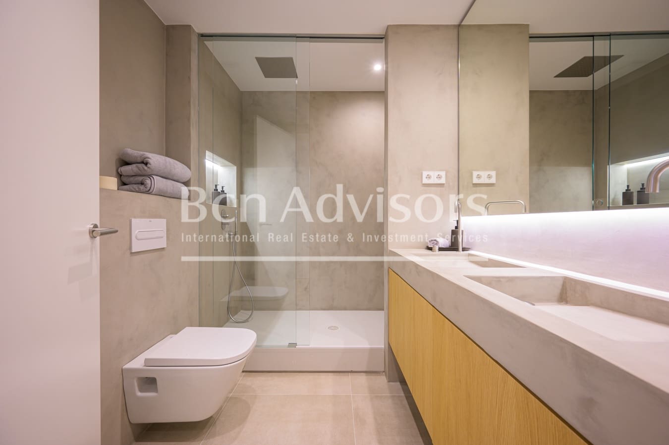 5 soveværelse Lejlighed til salg i Barcelona by med swimmingpool - € 2.755.000 (Ref: 9097456)