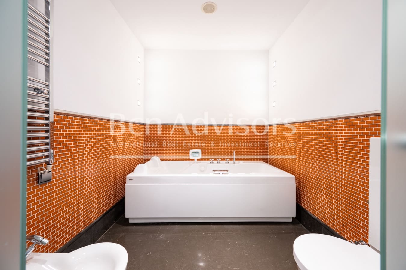 3 soveværelse Lejlighed til salg i Barcelona by med swimmingpool - € 3.500.000 (Ref: 9097461)