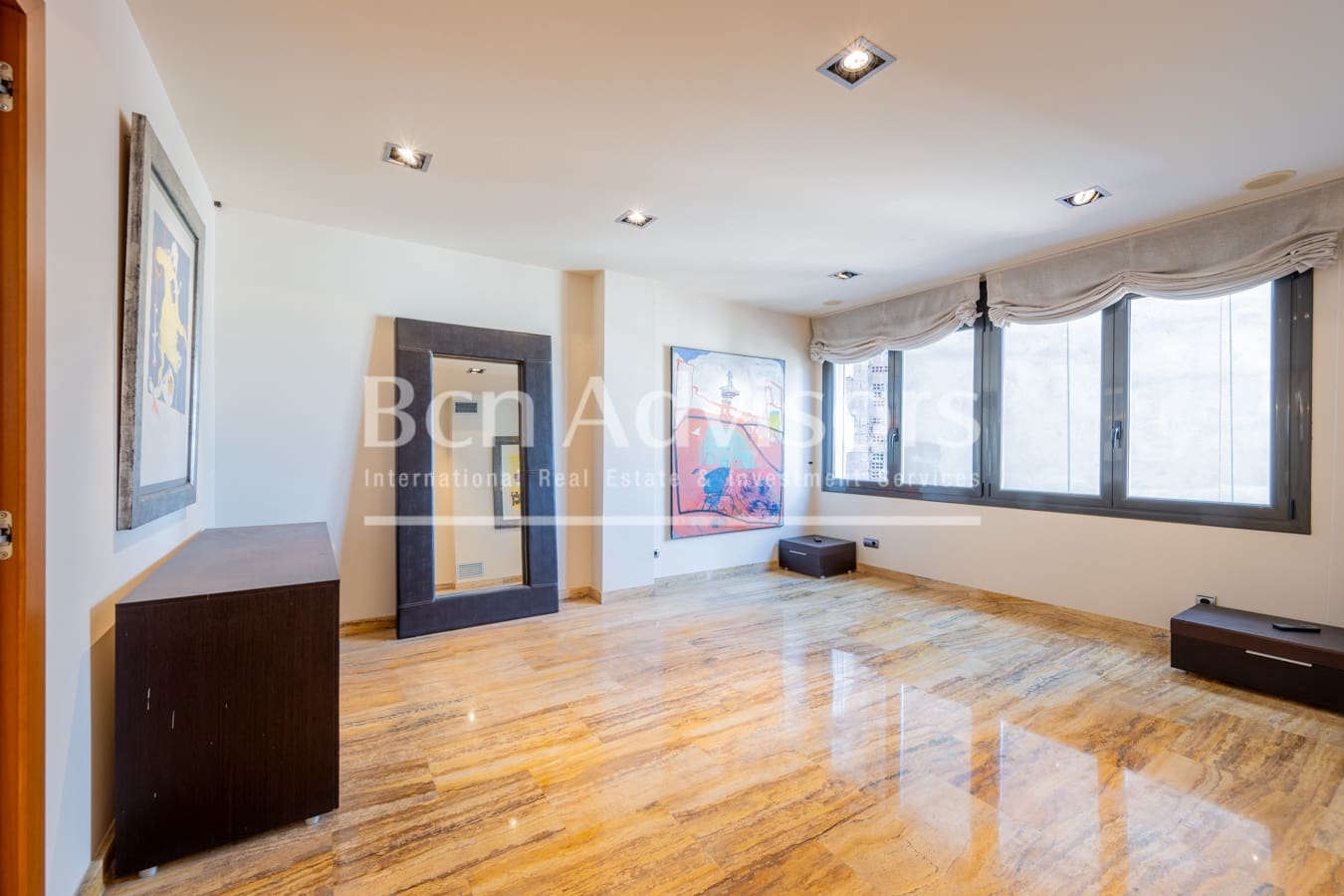 3 soveværelse Lejlighed til salg i Barcelona by med swimmingpool - € 3.500.000 (Ref: 9097461)