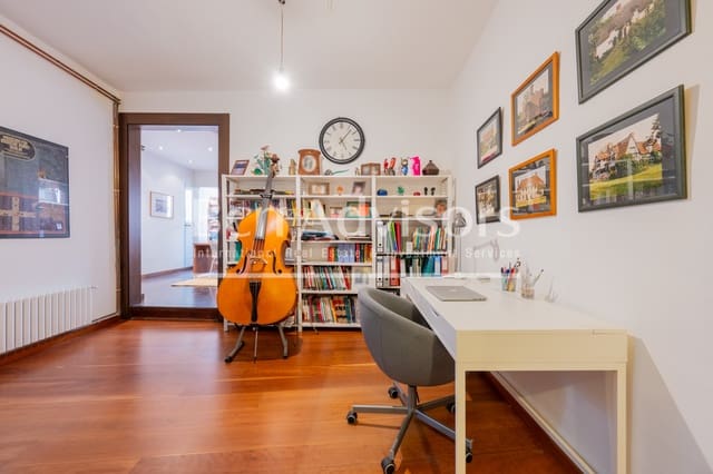 5 soveværelse Lejlighed til salg i El Barri Gòtic, Barcelona by - € 950.000 (Ref: 9097462)